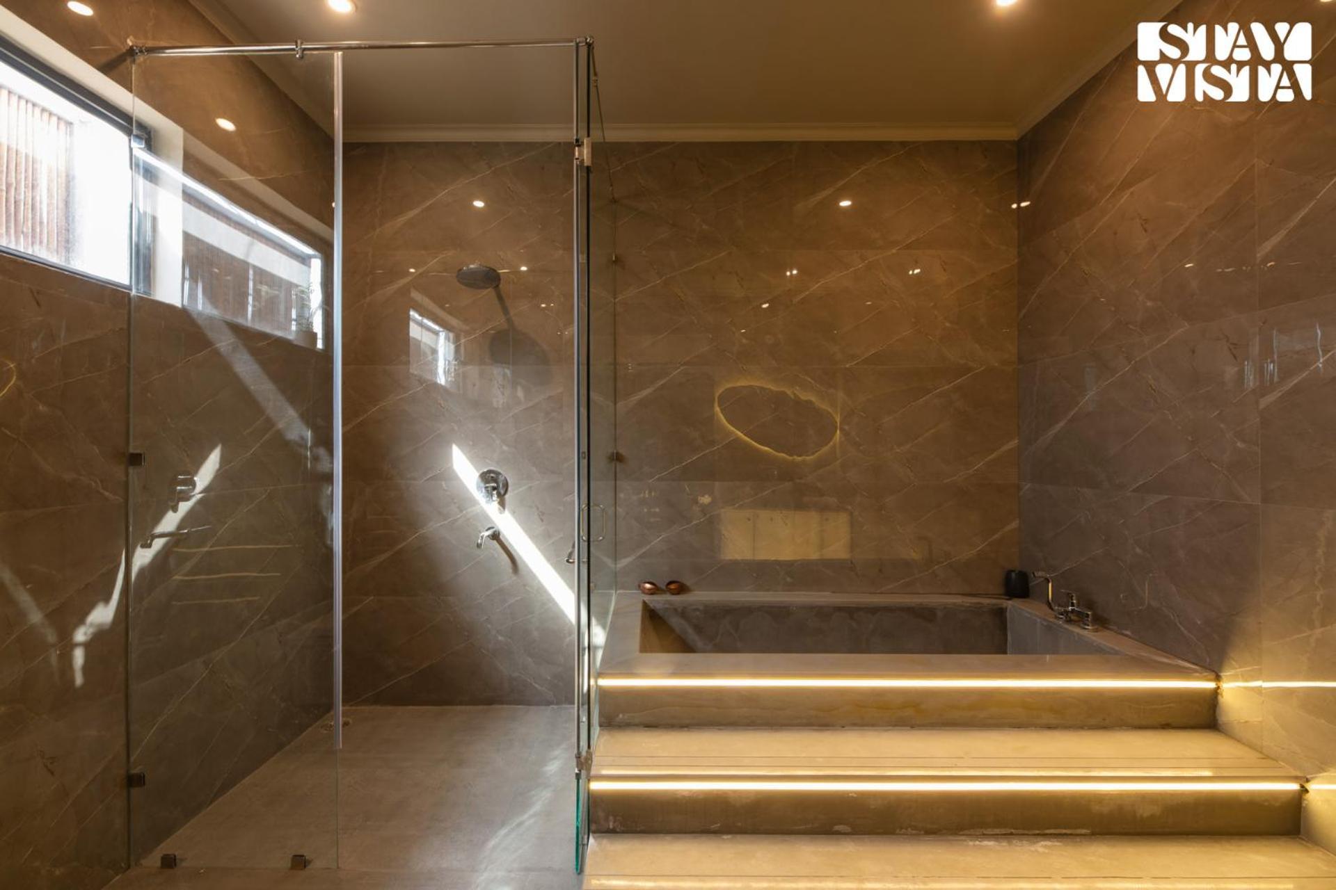 Stayvista'S The Sweet Life - 5Bhk Farm-View Pet-Friendly Villa With Outdoor Pool Sohna Dış mekan fotoğraf