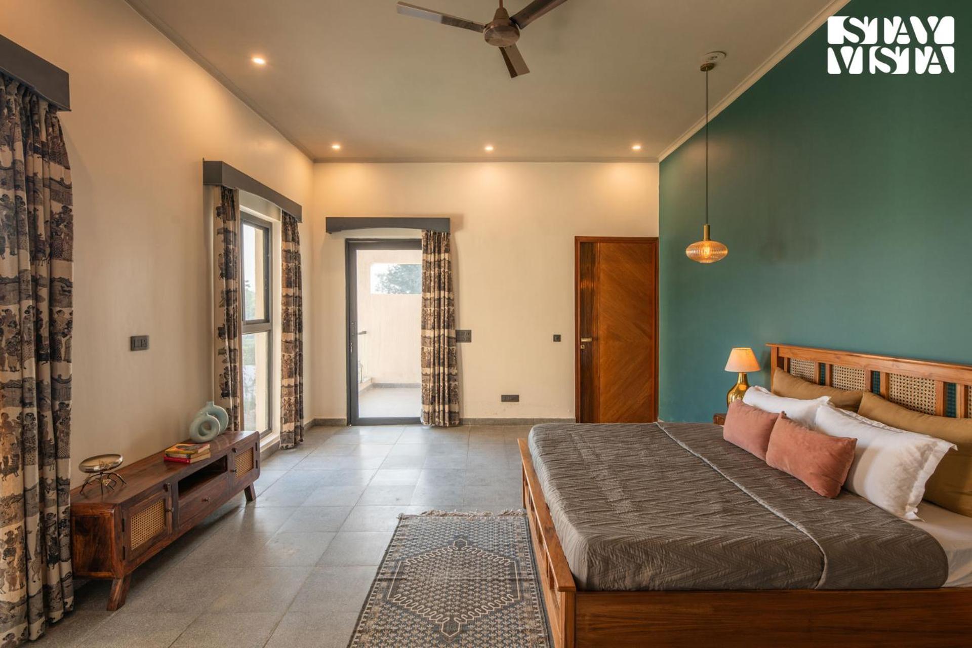 Stayvista'S The Sweet Life - 5Bhk Farm-View Pet-Friendly Villa With Outdoor Pool Sohna Dış mekan fotoğraf